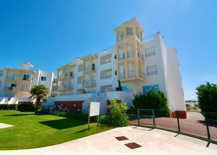 Tide - 3 Bedroom Within Beautiful Complex *