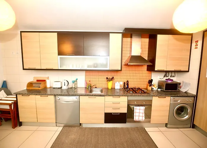 Tide - 3 Bedroom Within Beautiful Complex Apartman