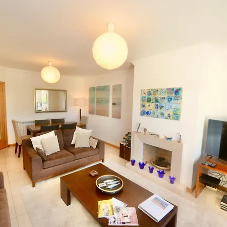 Tide - 3 Bedroom Within Beautiful Complex Ναζαρέ